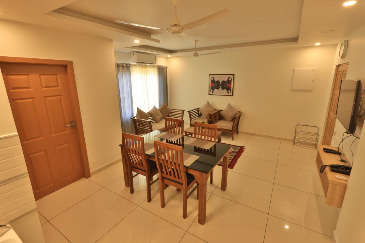 טירובאלה Castle Brook Residential Homestay מראה חיצוני תמונה